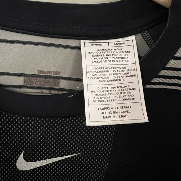 Nike Men’s Sparq Longsleeve Shirt - Picture 3 of 4